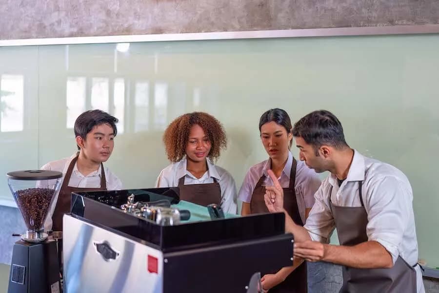 Czy szkoła zawodowa to szkoła średnia? Prawda, która zaskakuje