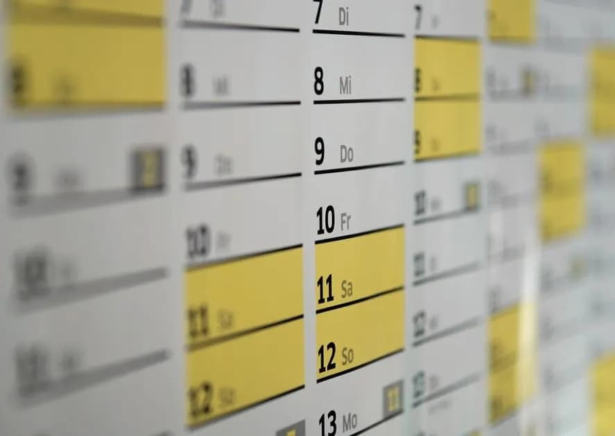 Czy plan urlopów jest wiążący dla pracownika? Poznaj swoje prawa